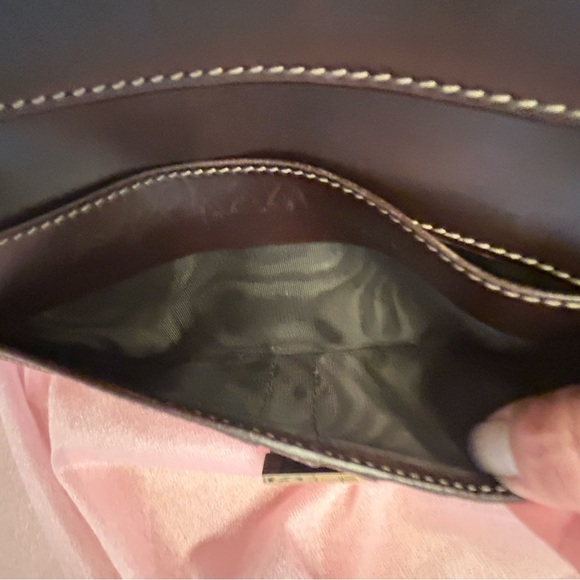 Gucci Brown and Tan Wallet with Iconic Monogram - Picture 4 of 16